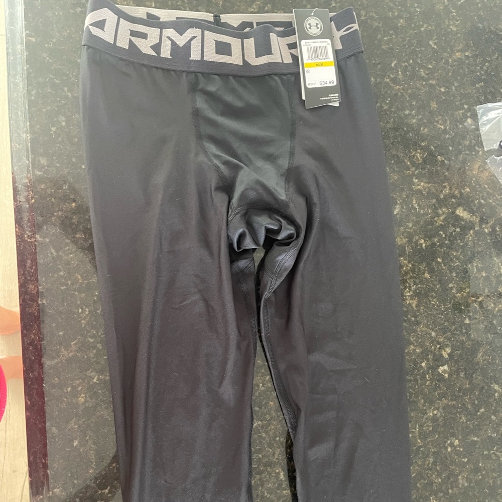 NWT men’s Under Armour Heat Gear Compression Pants